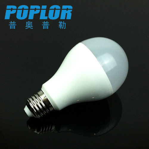 LED球泡灯 7W 塑料LED灯泡 LED灯 节能环保PP产品图