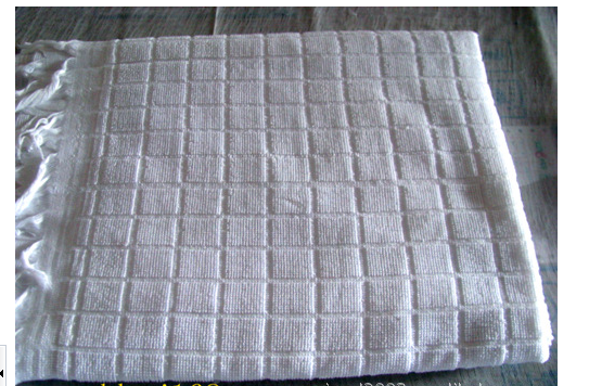 A fully white jacquard worship scarf
