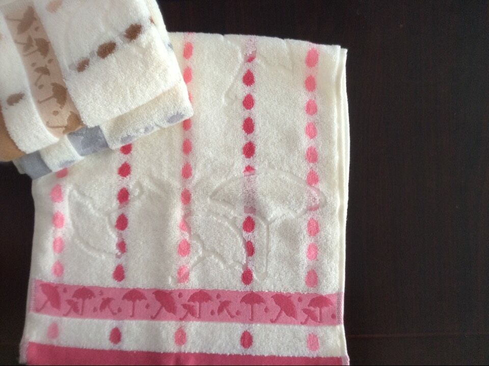 Intermittent umbrella towel