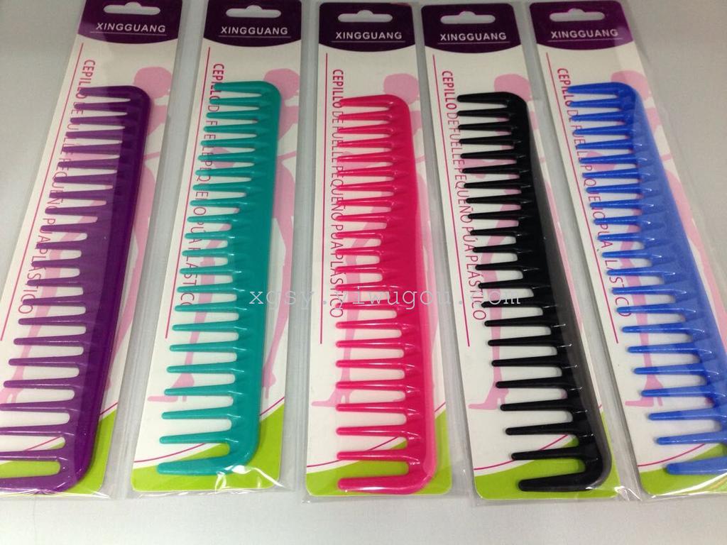 批发特色美发梳子，造型新颖，颜色艳丽 厂家直销
