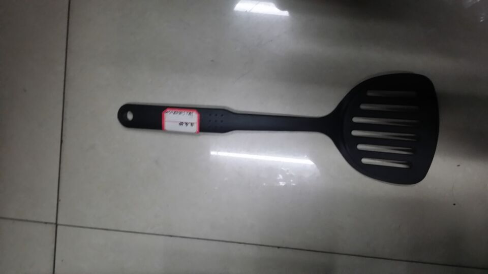 Black, sturdy and durable nylon shovel dds