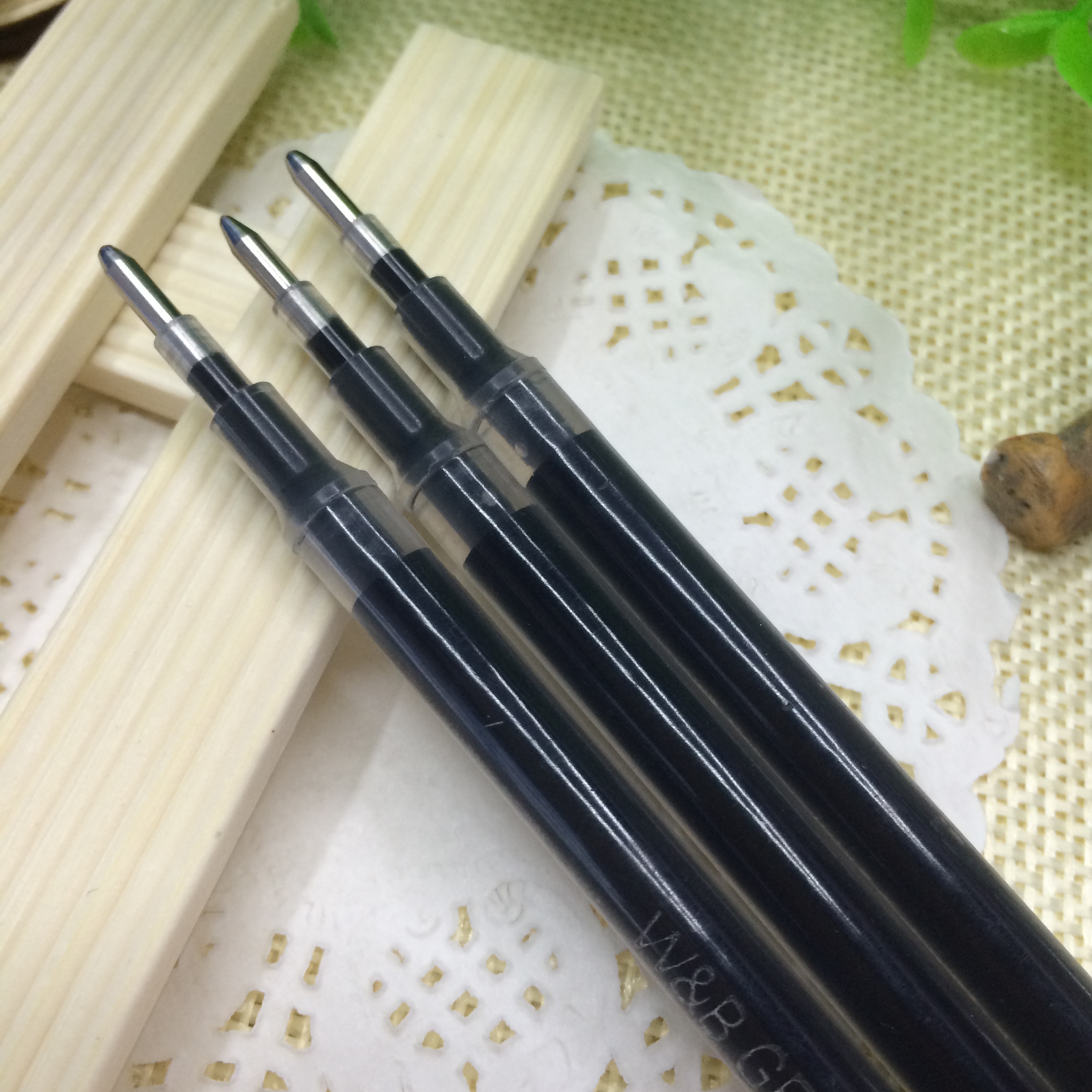 173-type Giant thick-stroke neutral pen core signature pen core 1.0mm Application Scenario