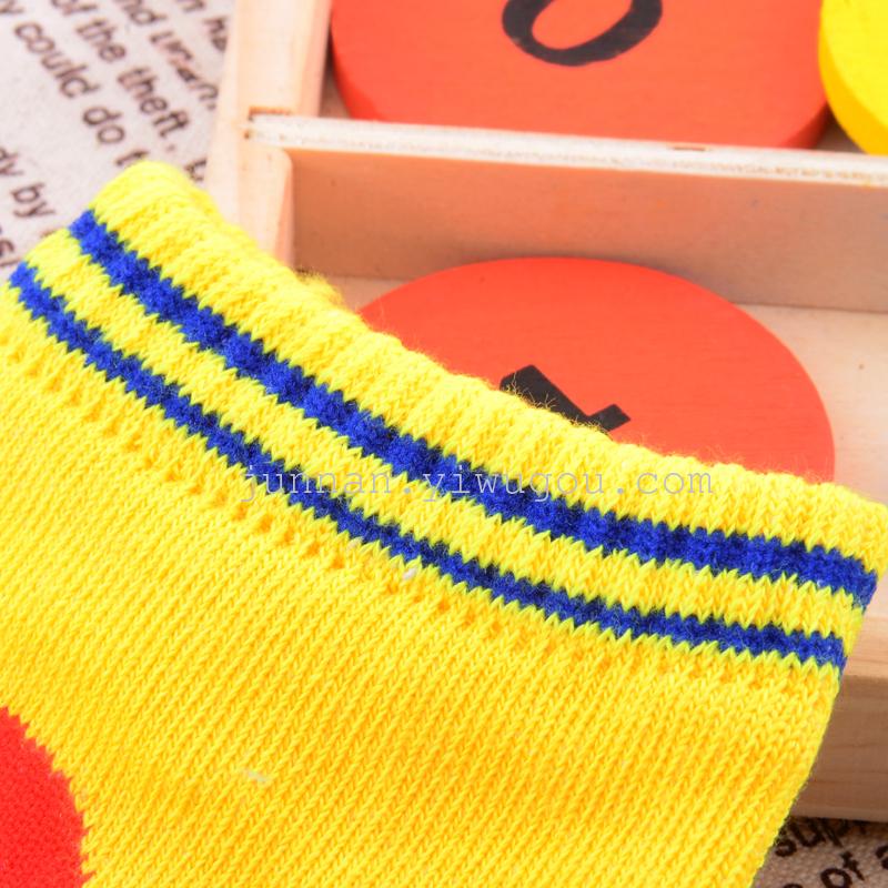 New socks, children's knee and elbow guards, baby walkers, and cute cartoon pattern sleeves Application Scenario