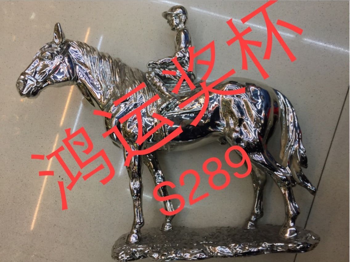 树脂工艺品.树脂摆件.人物摆件.单人骑马