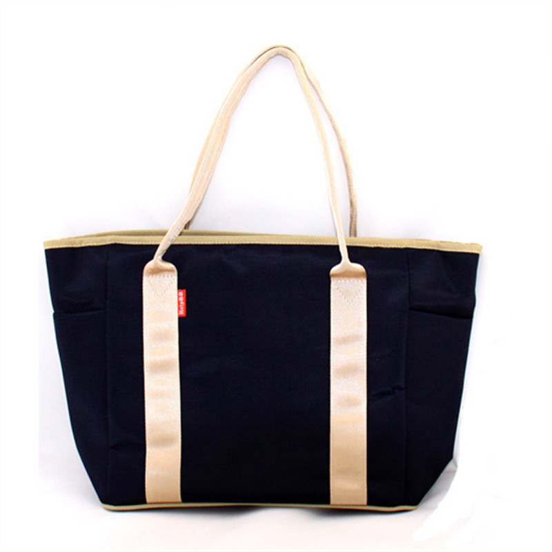 Korean Fashion Mom Bag Multi-Functional Large Capacity Multi-Pocket Mom Bag Application Scenario