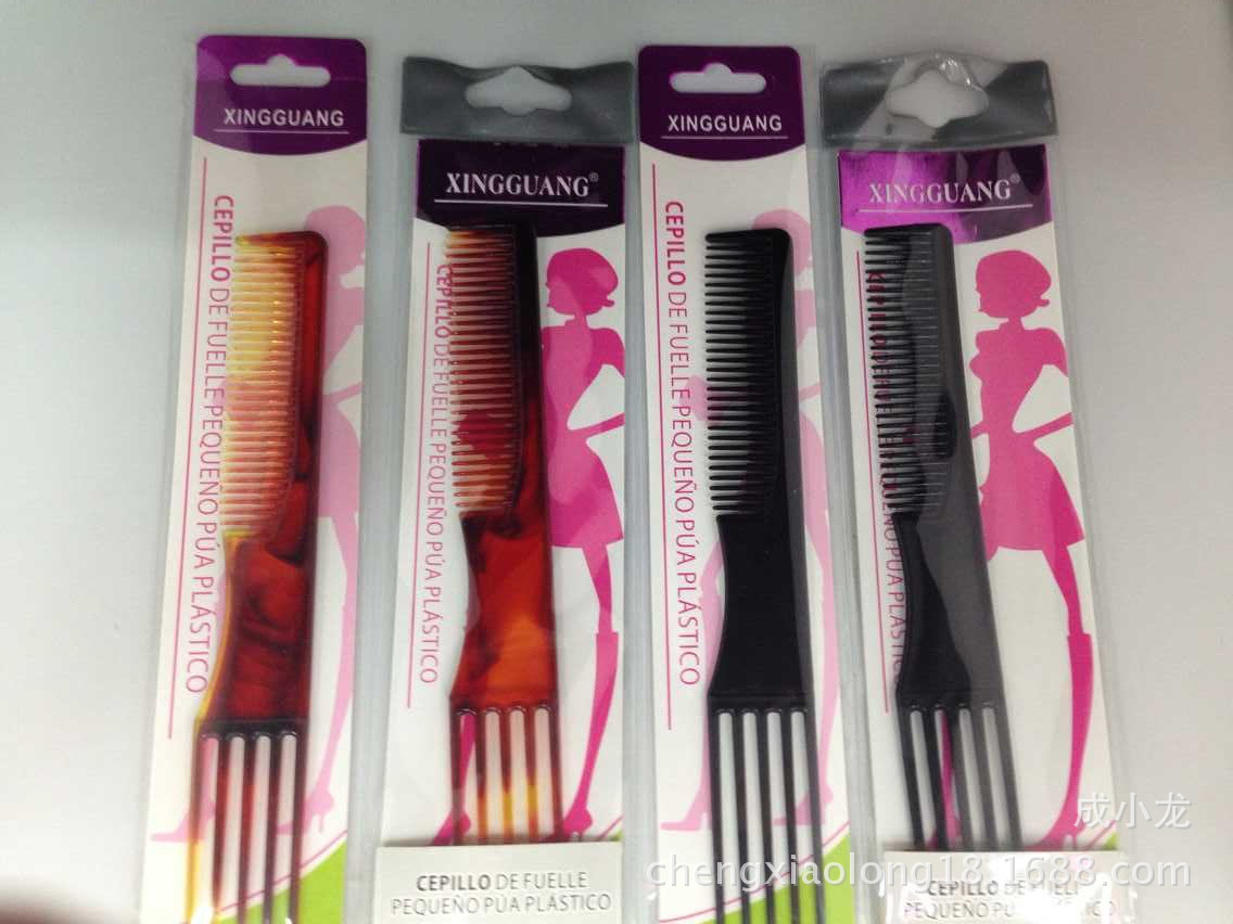 Wholesale hairdressing combs specially designed for hairdressers in barber shops Application Scenario