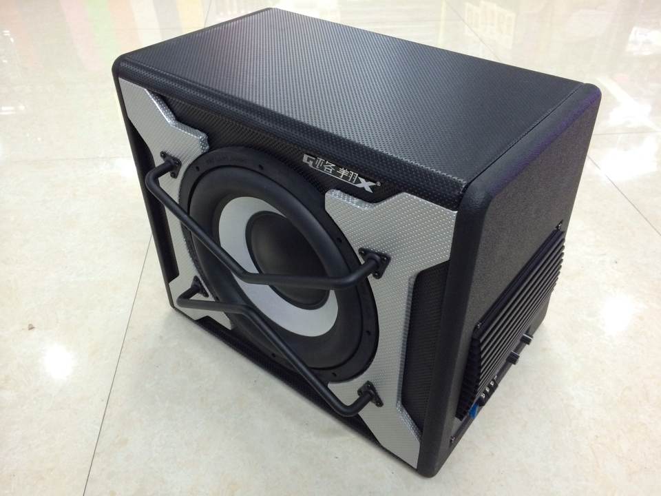 汽车音箱/低音炮实物图