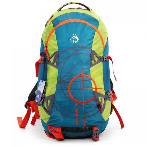 旅行背包/户外包/露营背包产品图