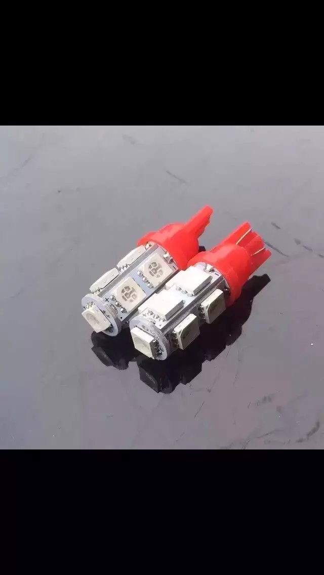 汽车T10-5050-9灯示宽灯插泡产品图