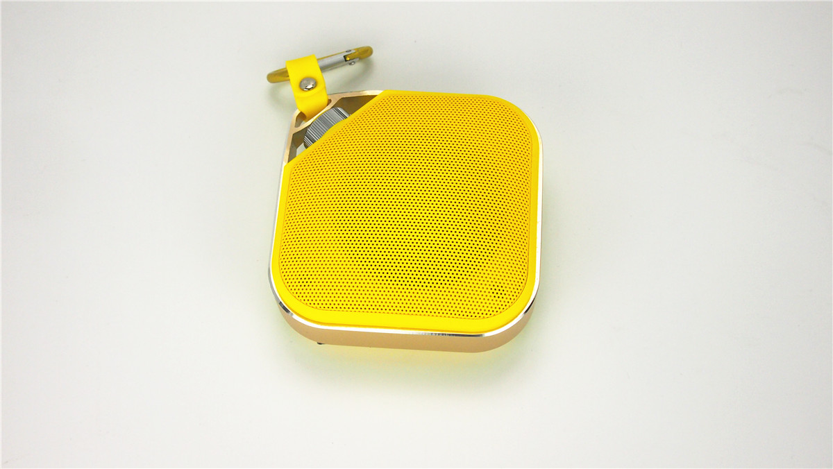 蓝牙音箱实物图