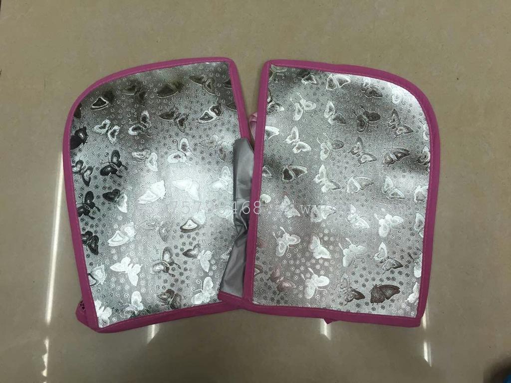 The new summer moped for women's electric cars is sun protected and waterproof gloves