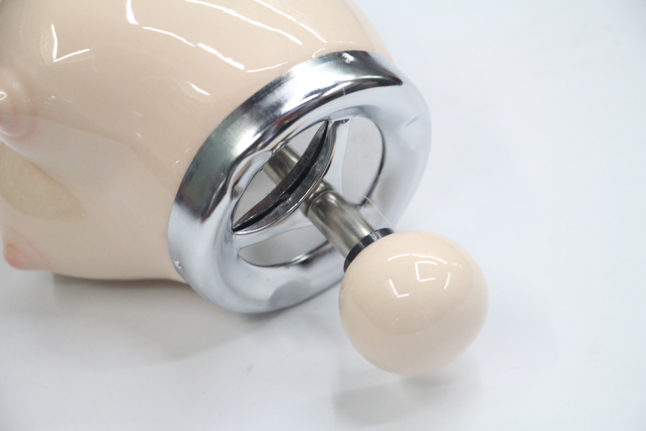 家用烟灰缸实物图