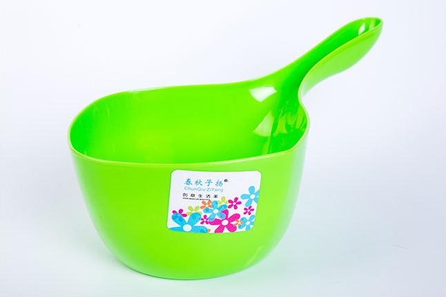 炫彩优质水勺 厨房用品塑料水舀 无毒加厚水瓢 时尚沐浴勺子