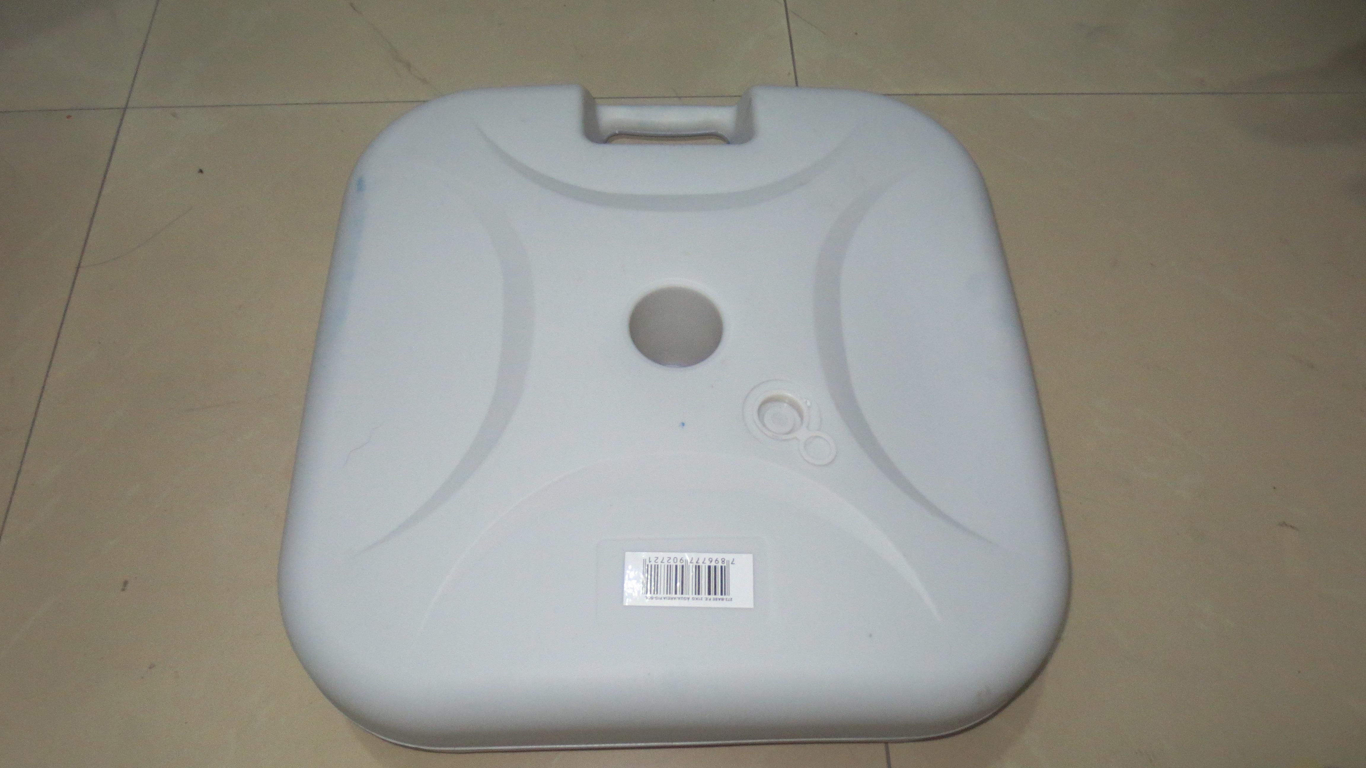 We offer a wide range of plastic sun umbrella water holders in stock at delivery prices in Yiwu