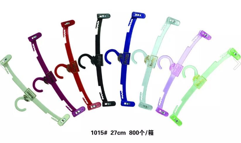 New plastic colored bra clip-on hangers