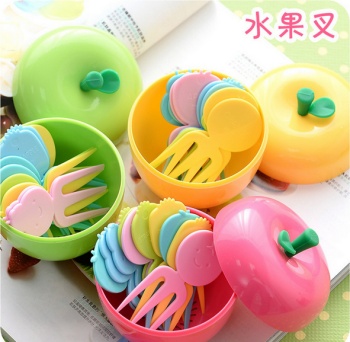 Creative Apple fruit fork Cute cartoon plastic fruit fork novelty special products