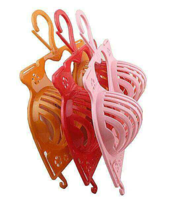 The bra display stand with bra hangers sandwiching undergarments at factory price