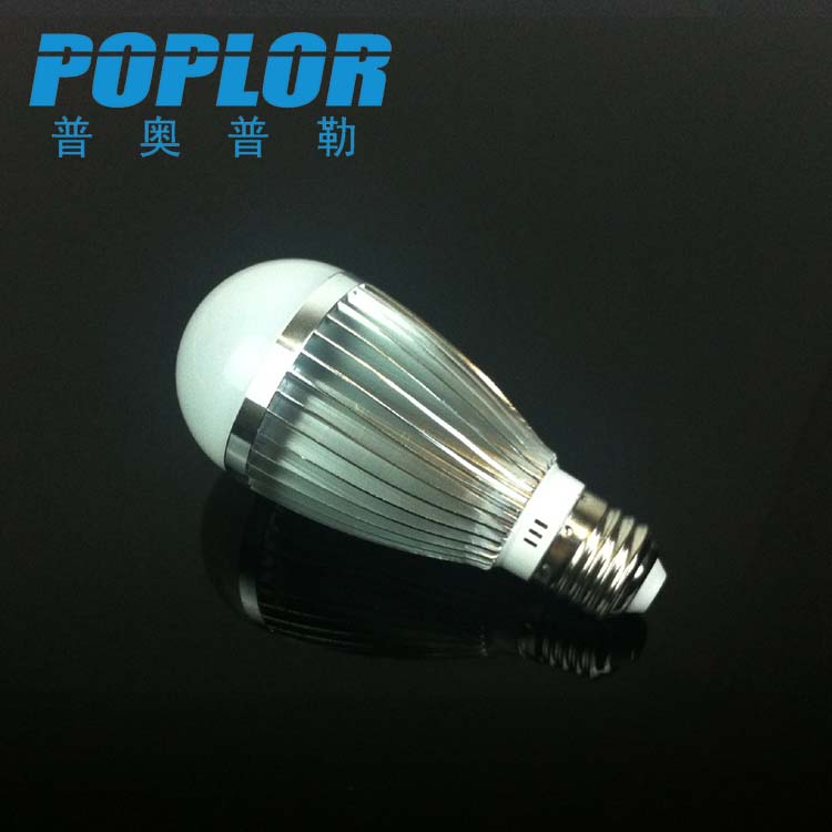 7WLED bulb Aluminum heat sink lamp LED lamp IC constant current wide voltage three ampere