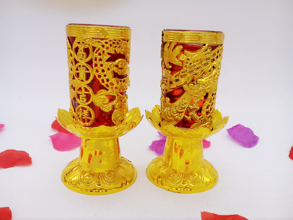 Festive candles, dragon and phoenix candles details Picture