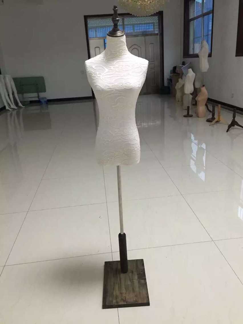 蕾丝方底三角底包布模特产品图