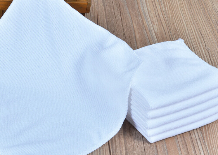 超细纤维小方巾30*30不掉毛小毛巾超级吸水婴儿口水巾儿童巾围兜图