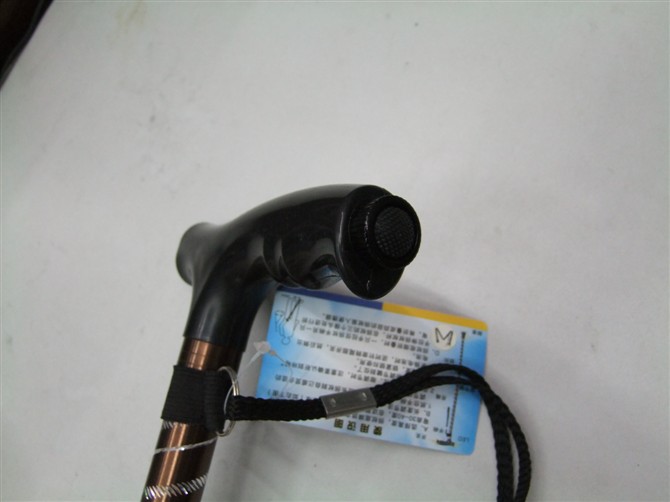 带灯 刻花手杖细节图
