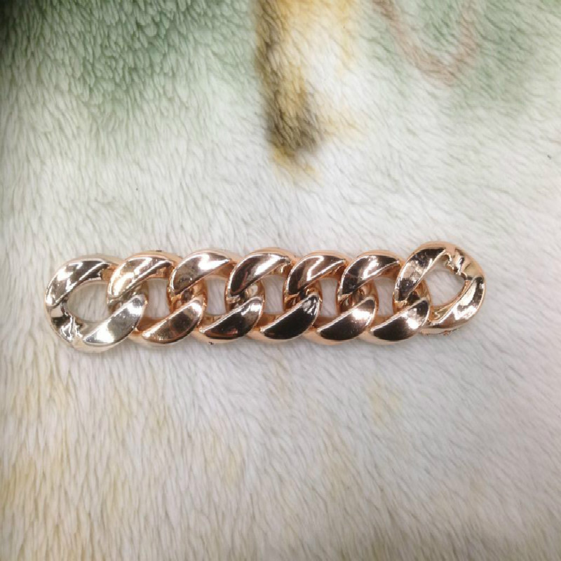 各种规格形状链条 项链 塑料链 装饰链 服装链