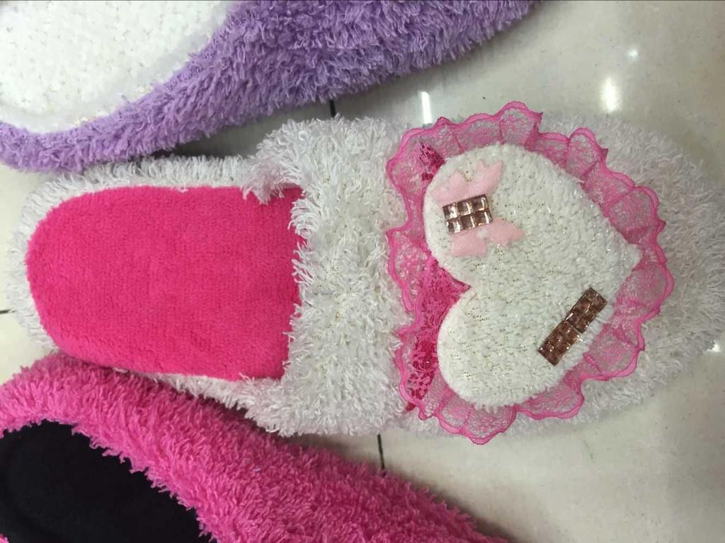 Plush and cute big bow home slippers