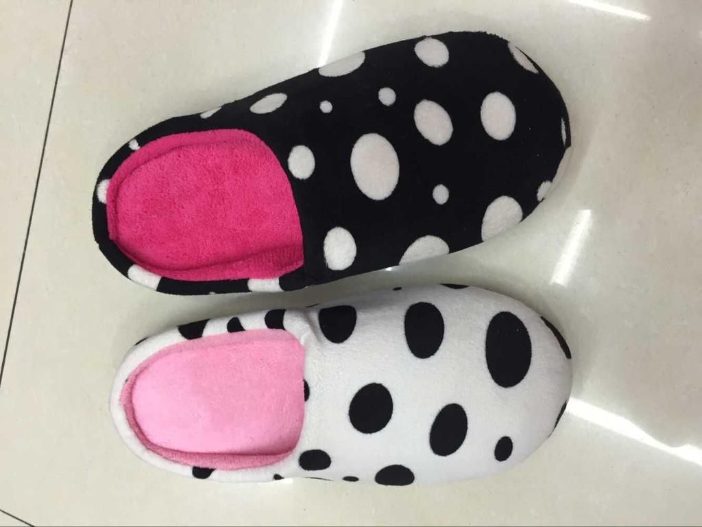 Super soft polka dot women's indoor slippers for both domestic and international sales