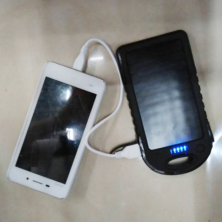 Manufacturers direct sales of new solar charger, charging bank, mobile power