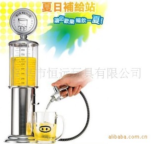 Single-gun wine distributor Gas station wine distributor Tanker wine distributor full figure