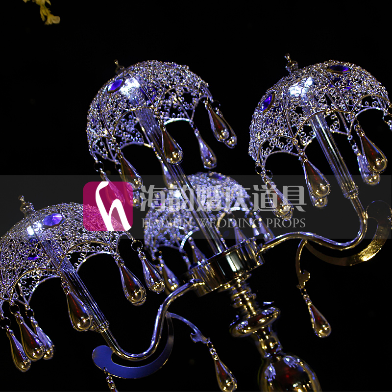 Haiyun wedding props and supplies, new decorative items, rechargeable tables, flower stands, love umbrellas, candlesticks Specification image