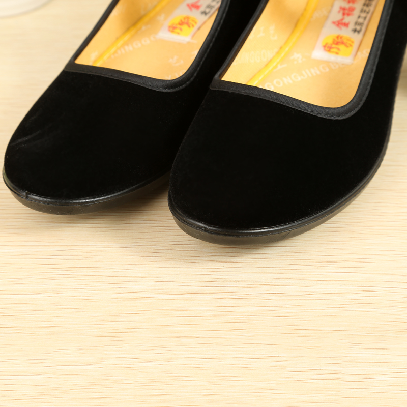 现货工作鞋酒店鞋 棉布布鞋坡跟一带防滑女单鞋黑布鞋厂家直销细节图