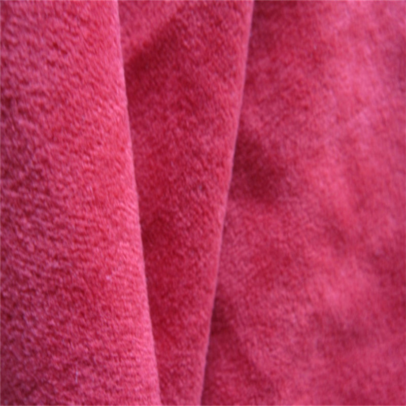 The plush fabric for short-fur clothing is extremely soft