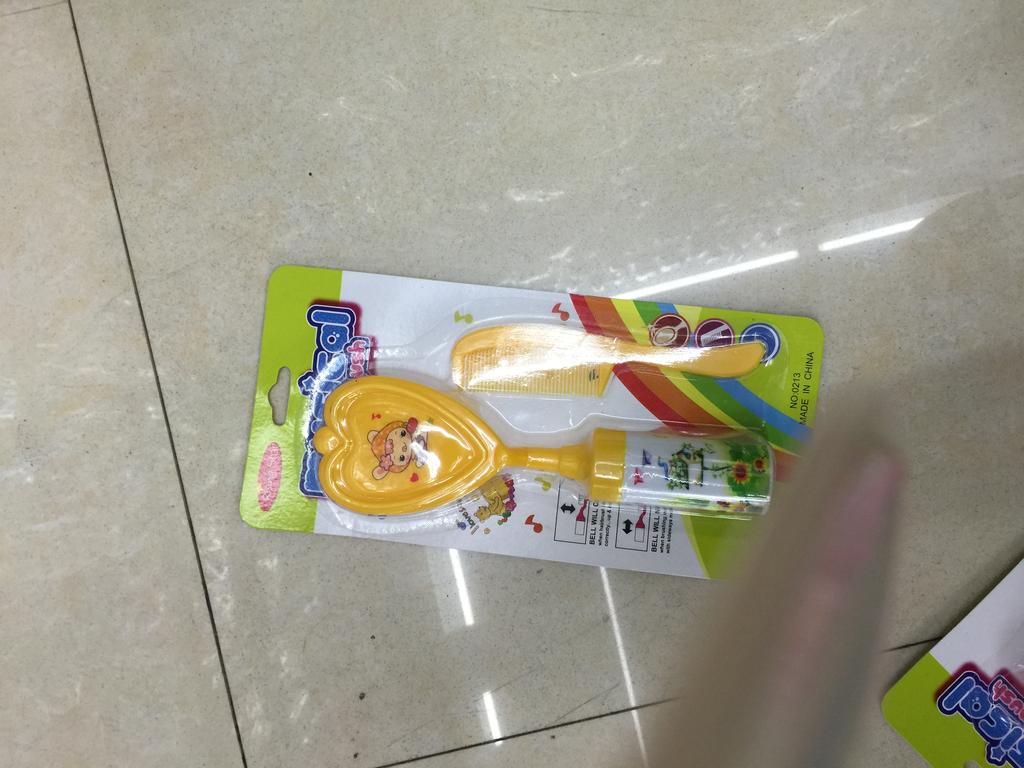 婴儿二件套 头梳和刷子 4色混产品图