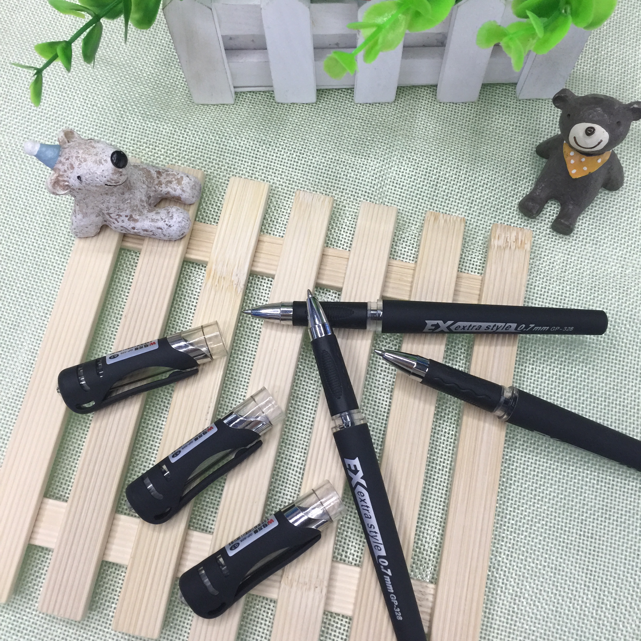 Wanbang 3586 card-absorbing single 0.7mm gel pen signature pen Specification image