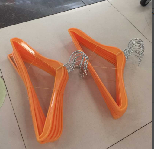 出厂价成人衣架 塑料衣架 一次性衣架 全新料衣架