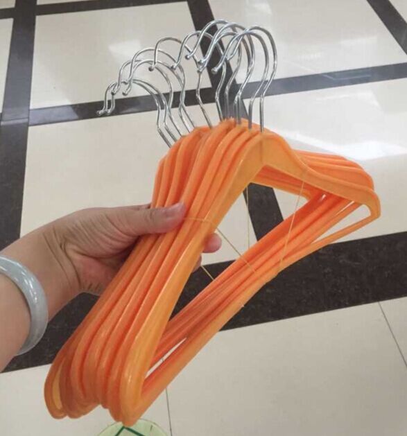 外贸爆款塑料衣架 新型家居衣架 耐用成人衣架