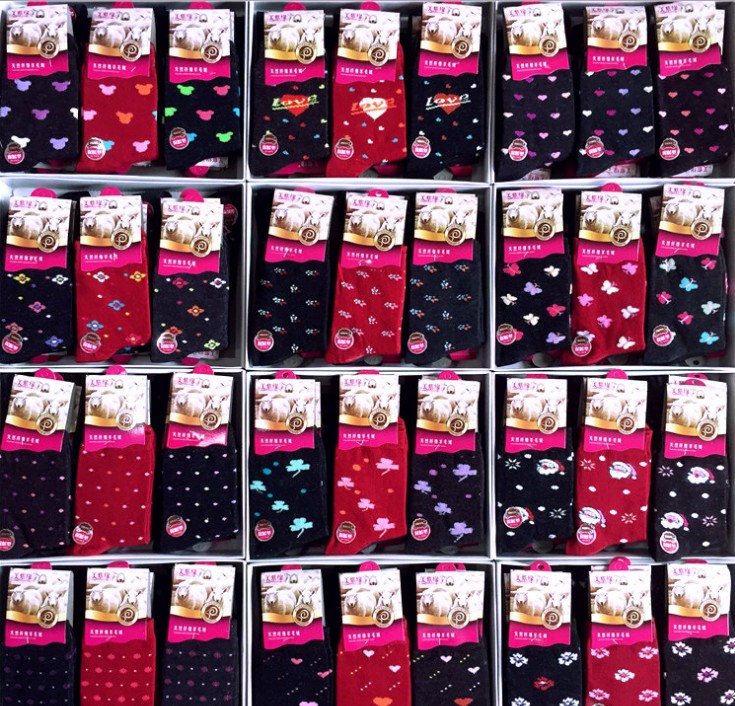 冬季中筒女袜 仿兔羊毛羊绒女袜加厚保暖耐穿礼盒袜子