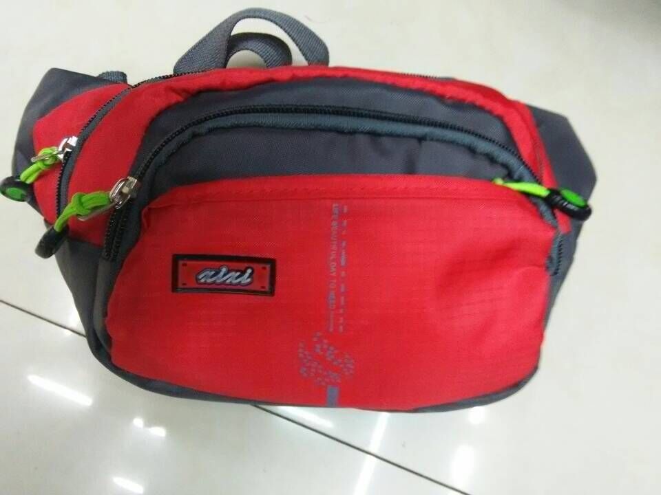 新款腰包女士挎包运动小包休闲包批发