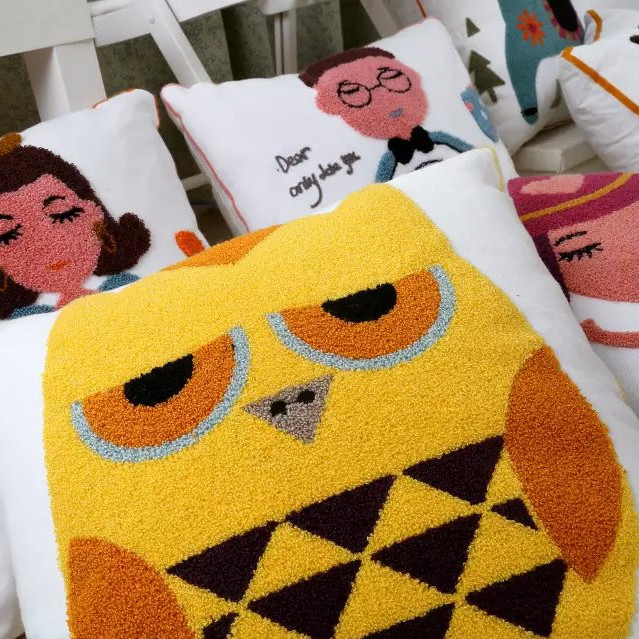 Owl Cartoon Embroidered Towel Embroidered Car Sofa Cushion Pillow Pillow Cover Application Scenario