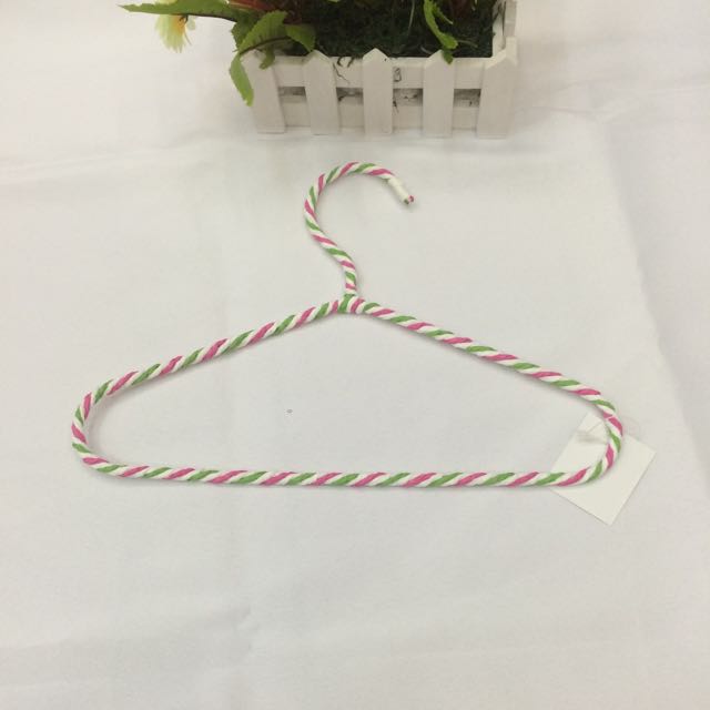 Children's clothes hanger rattan clothes hanger hand-woven clothes hanger