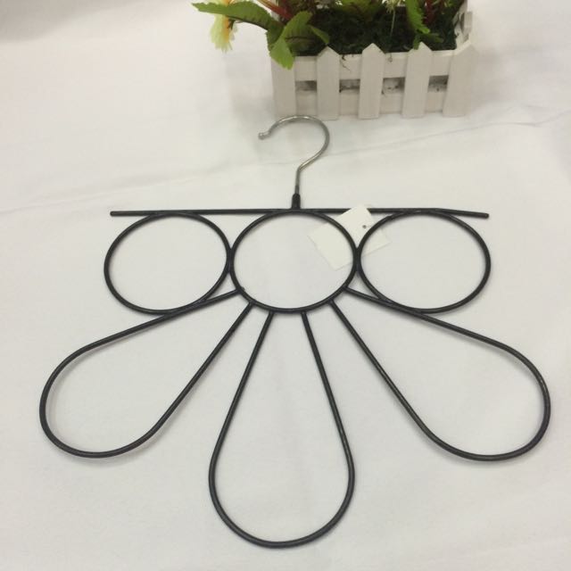 Creative scarf rack Silk scarf rack Multi-functional hanger scarf rack