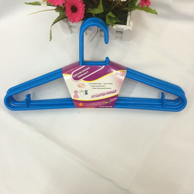 Clothes hanger Plastic clothes hanger windproof drying clothes hanger clothes brace