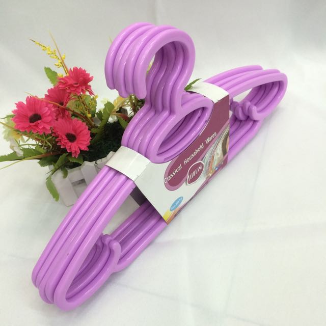 New plastic coat hanger windproof non-slip coat hanger dry and wet dual use thumbnail