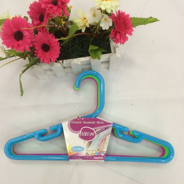 New coat hanger Plastic coat hanger children's coat hanger non-slip coat hanger