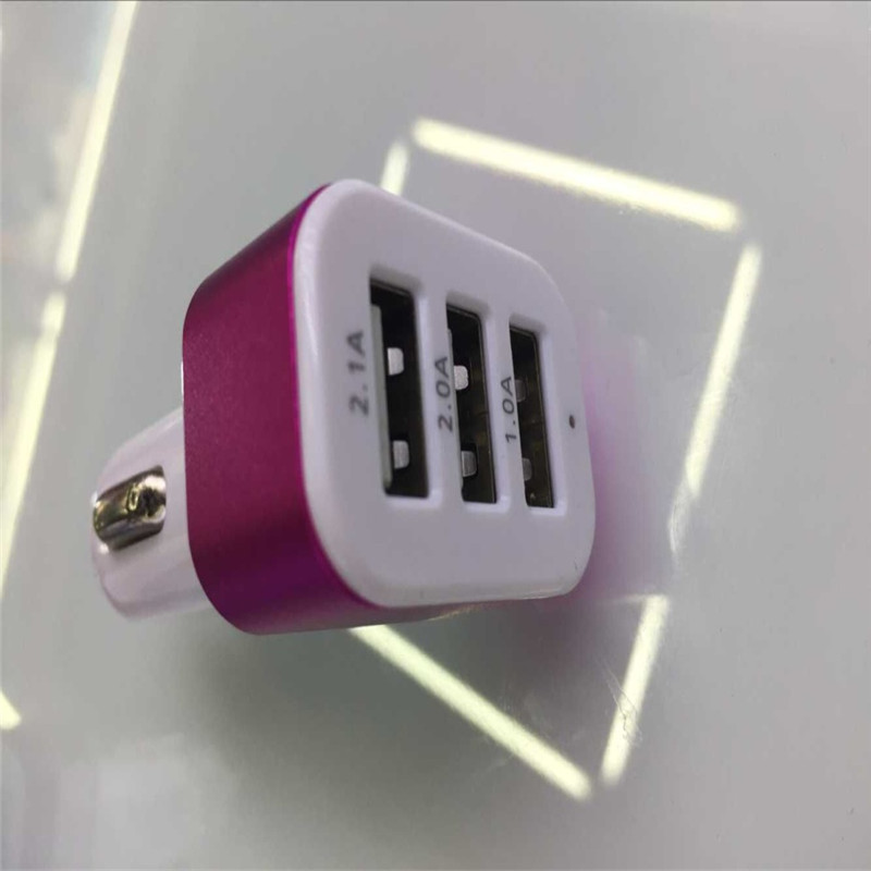 车载手机充电器实物图