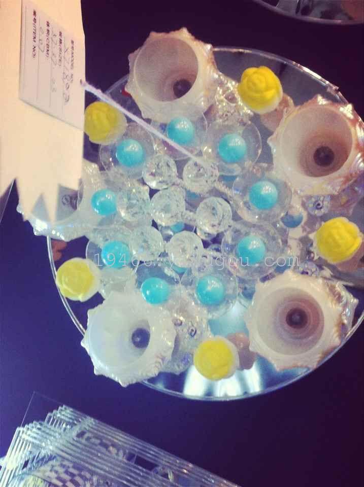 厂家直销现代温馨房间灯罩蓝色花朵吸顶灯LED贴片水晶灯卧室灯细节图