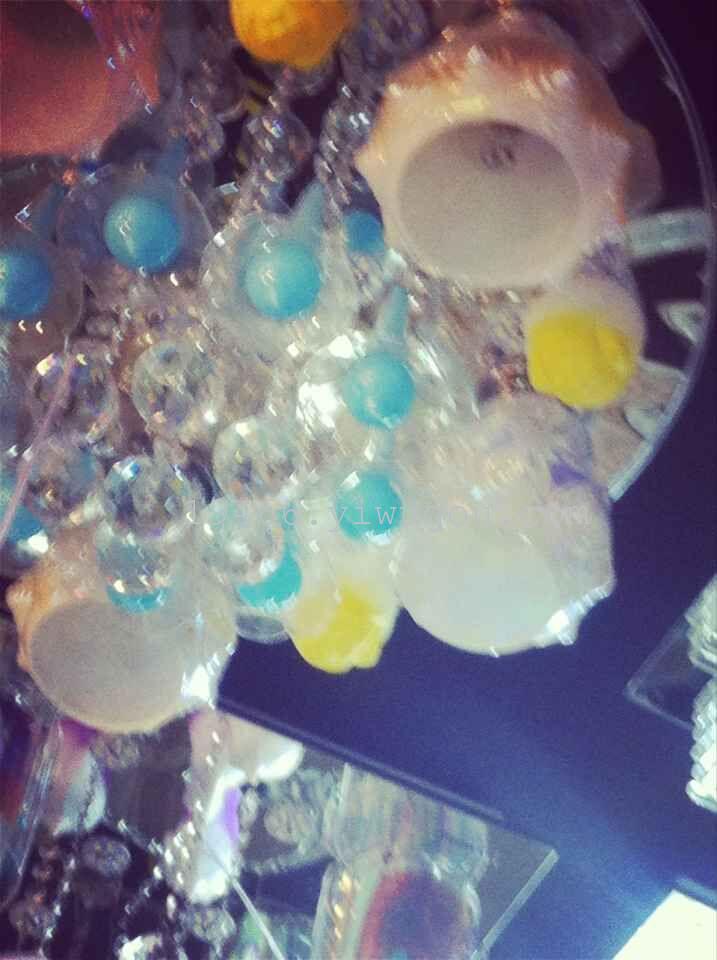 厂家直销现代温馨房间灯罩蓝色花朵吸顶灯LED贴片水晶灯卧室灯产品图