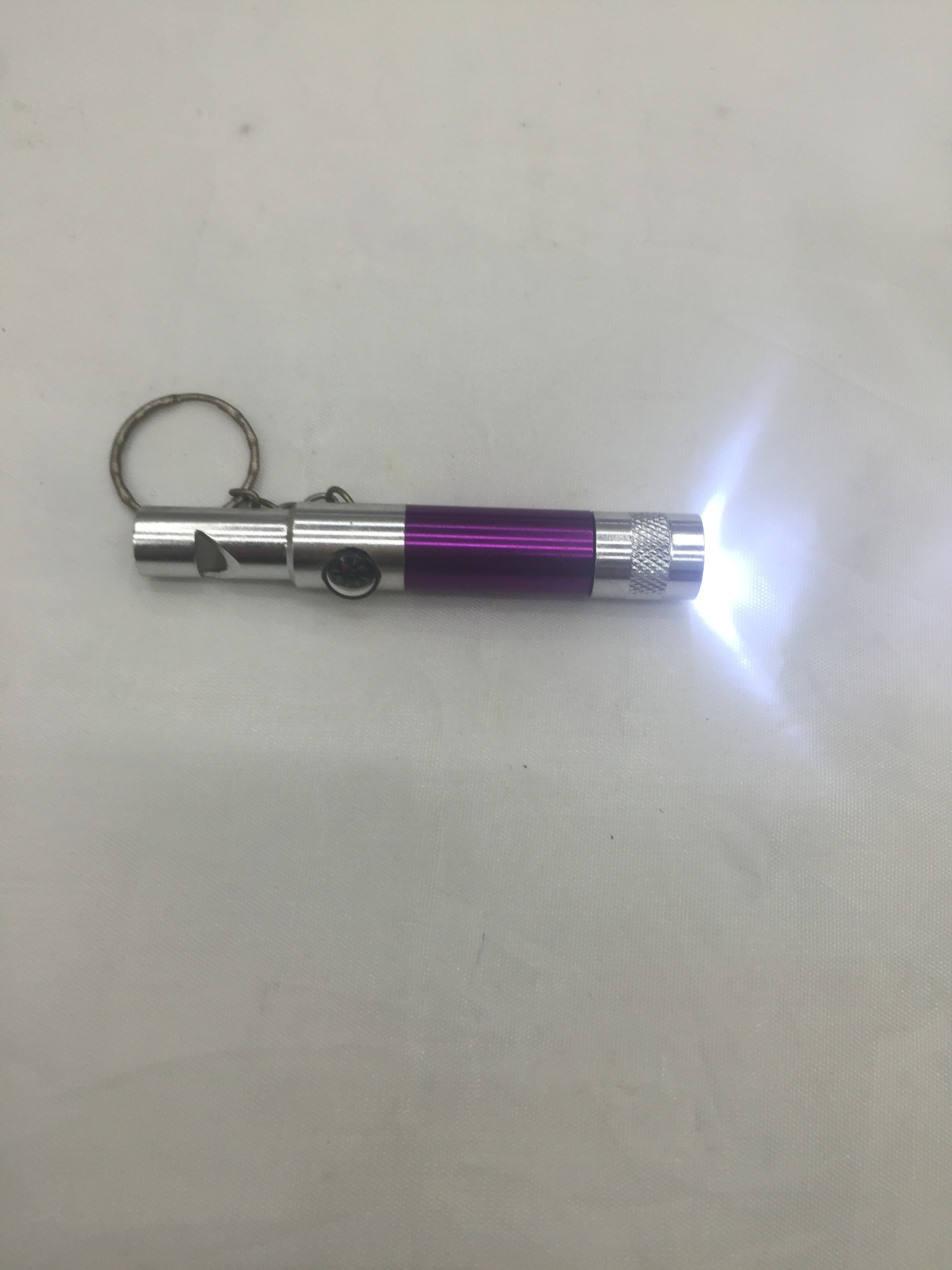 带灯口哨细节图